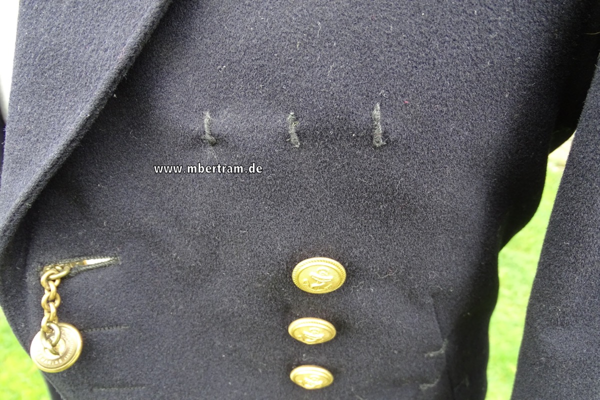 2385-105a0d81ff9a8dd KM dunkelblaue Paradejacke, Feuerwerkersmaat, um 1937.