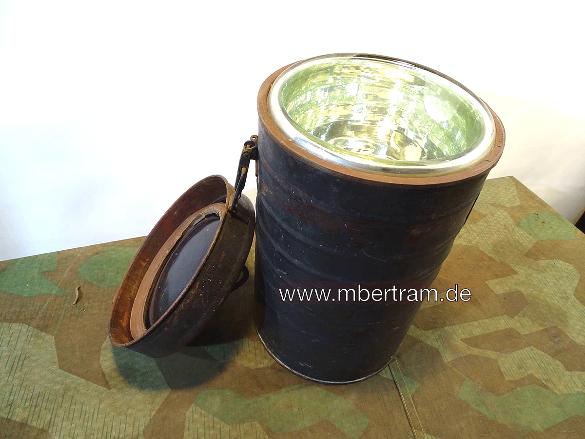 Thermobehälter Wehrmacht, Glaseinsatz für Getränke / Suppen  Originallack.