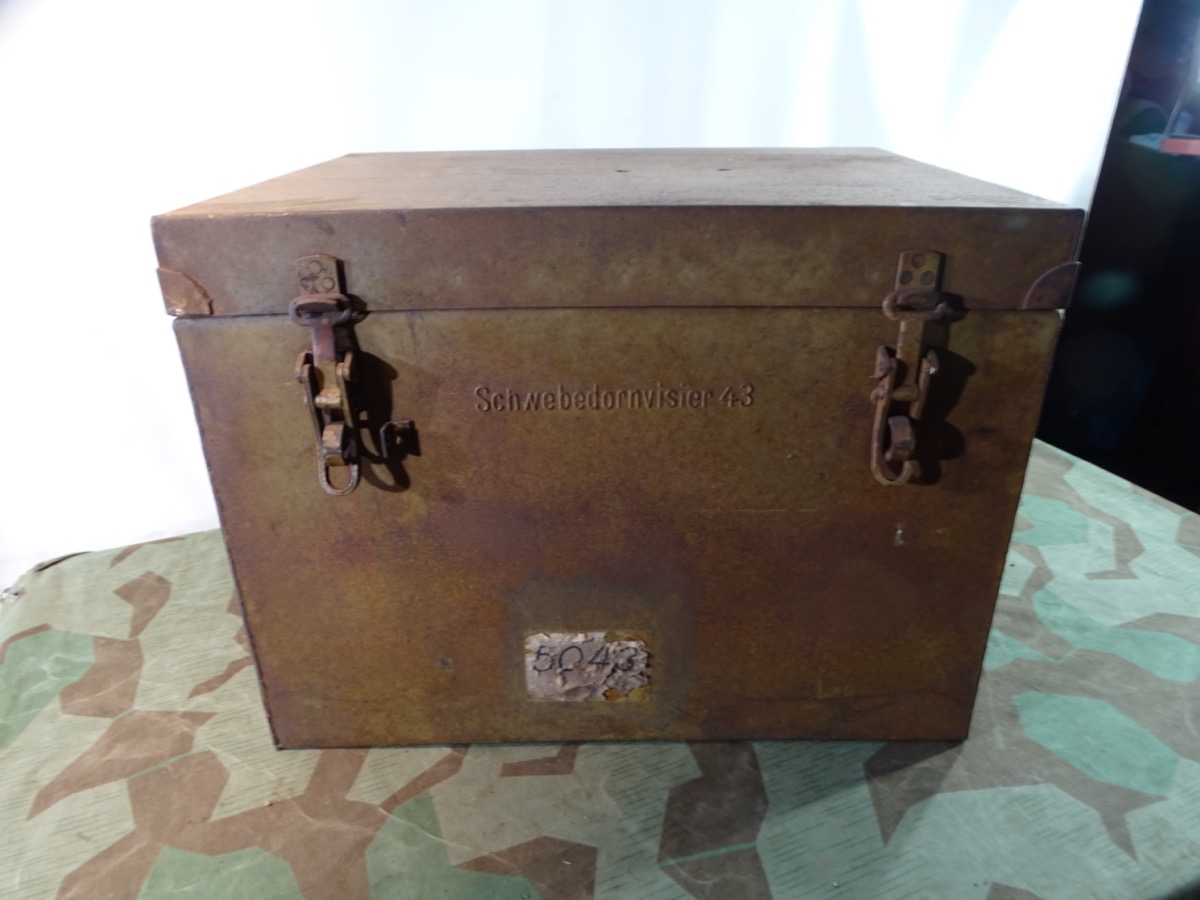Dunkel Lehmgelbe Blech Packkiste Schwebedorn Visier 43  für 3,7 cm Flak 43