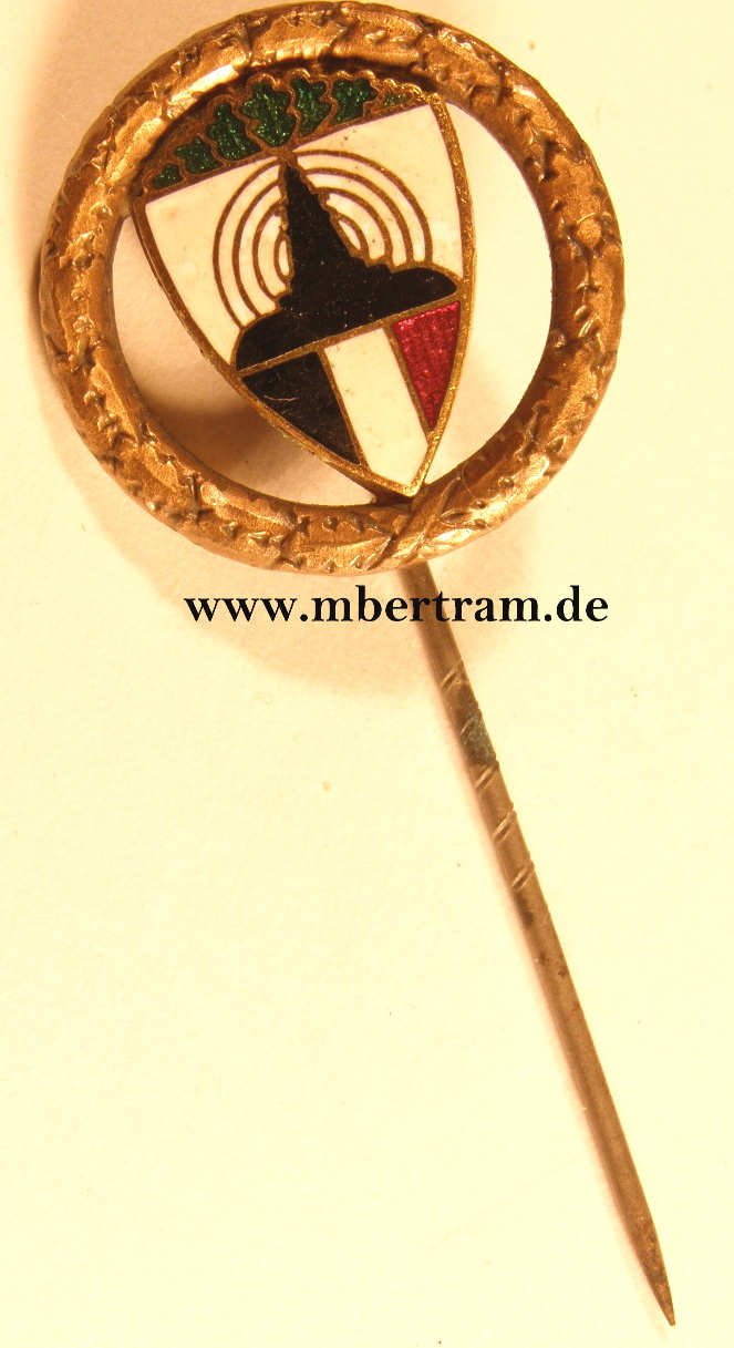 (DRKB) , Schiessauszeichnung in Bronze 1. Form, an Nadel