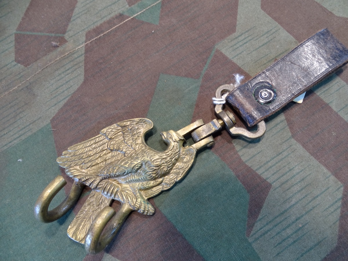Preußen Trommelschere/ Trommeltrage / Trommelhaken mit Koppelschlaufe Preußen Trommelschere/ Trommeltrage / Trommelhaken mit Koppelschlaufe