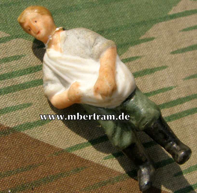 WHW, März 1939. Farbige Porzellanfigur: Sähmann