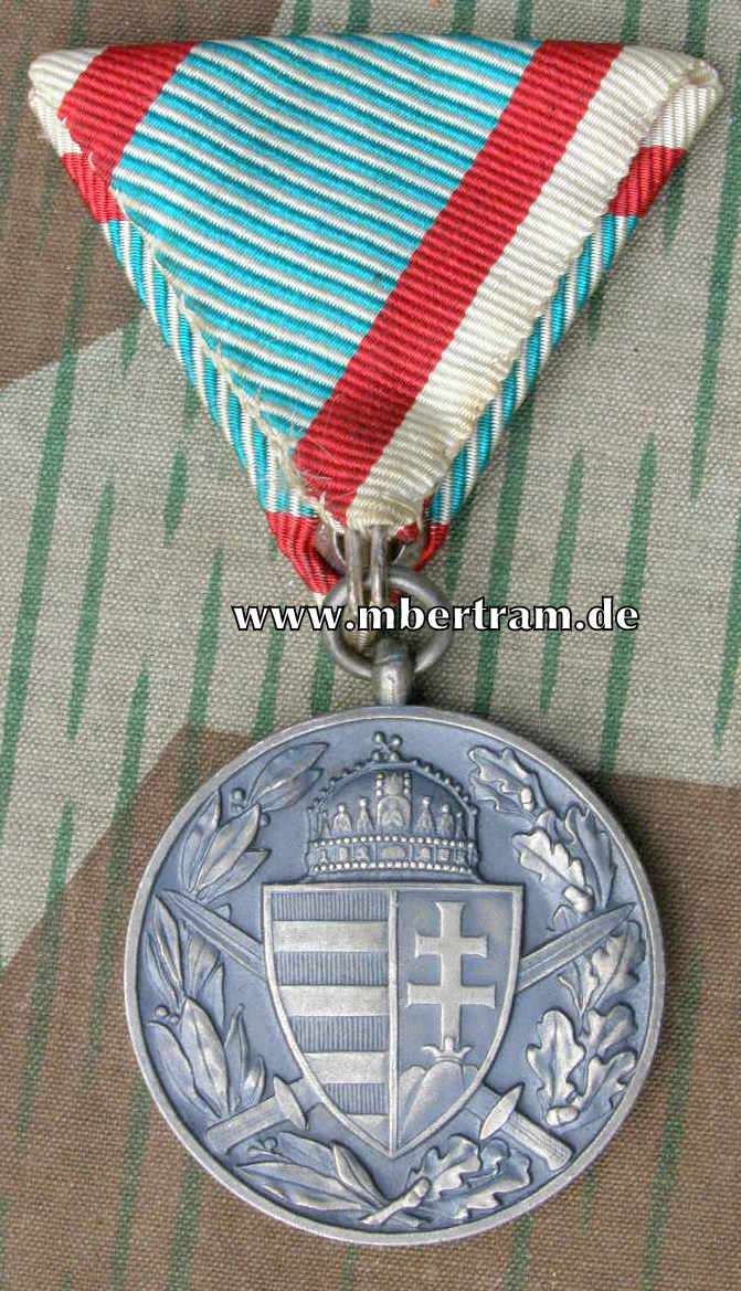 Österreich - Ungarische Militärverdienst Medaille 1914-1918