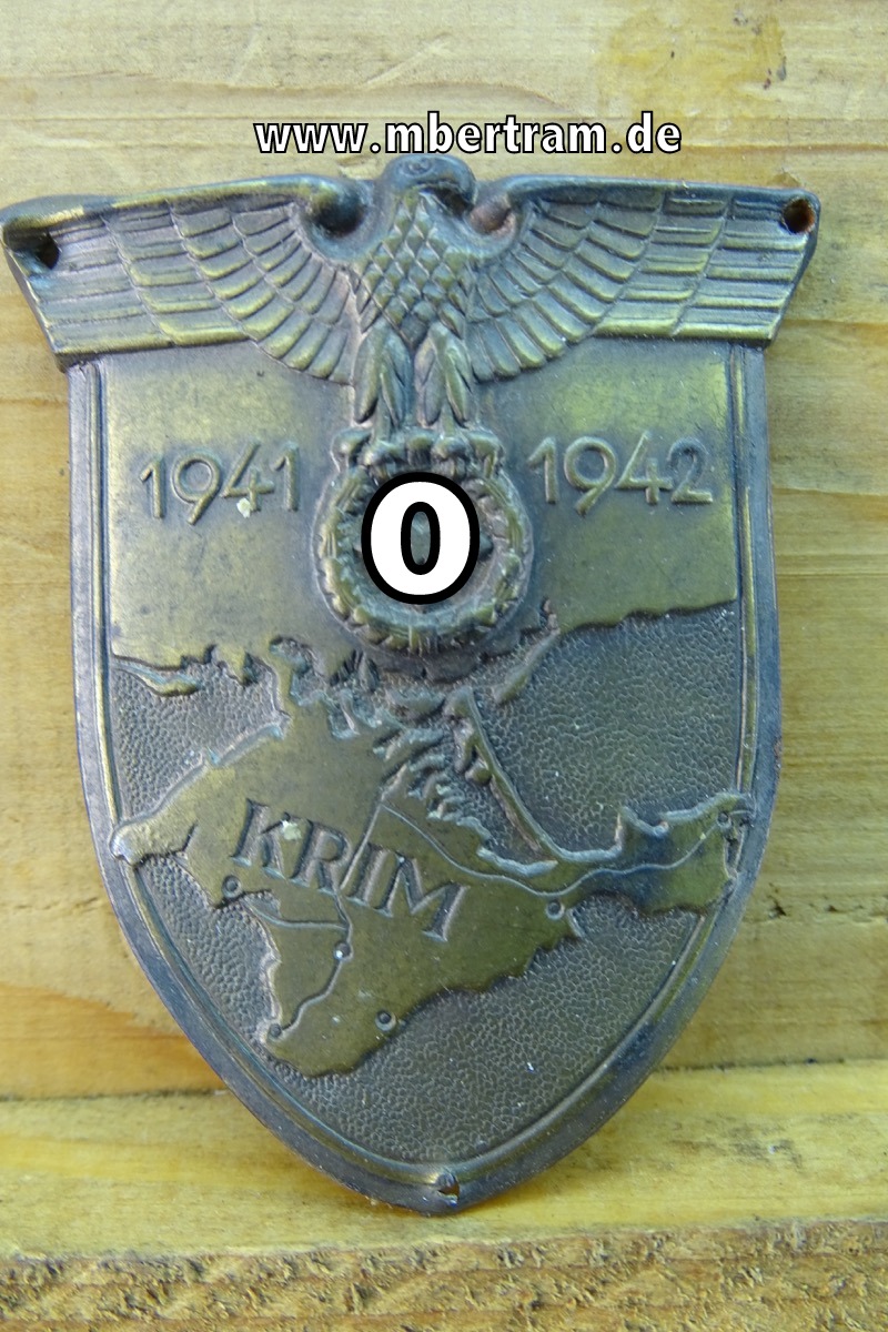 Krimschild 1941 - 1942,  Stahlblech, Ohne Splinte, Mit Löchern zum Aufnähen
