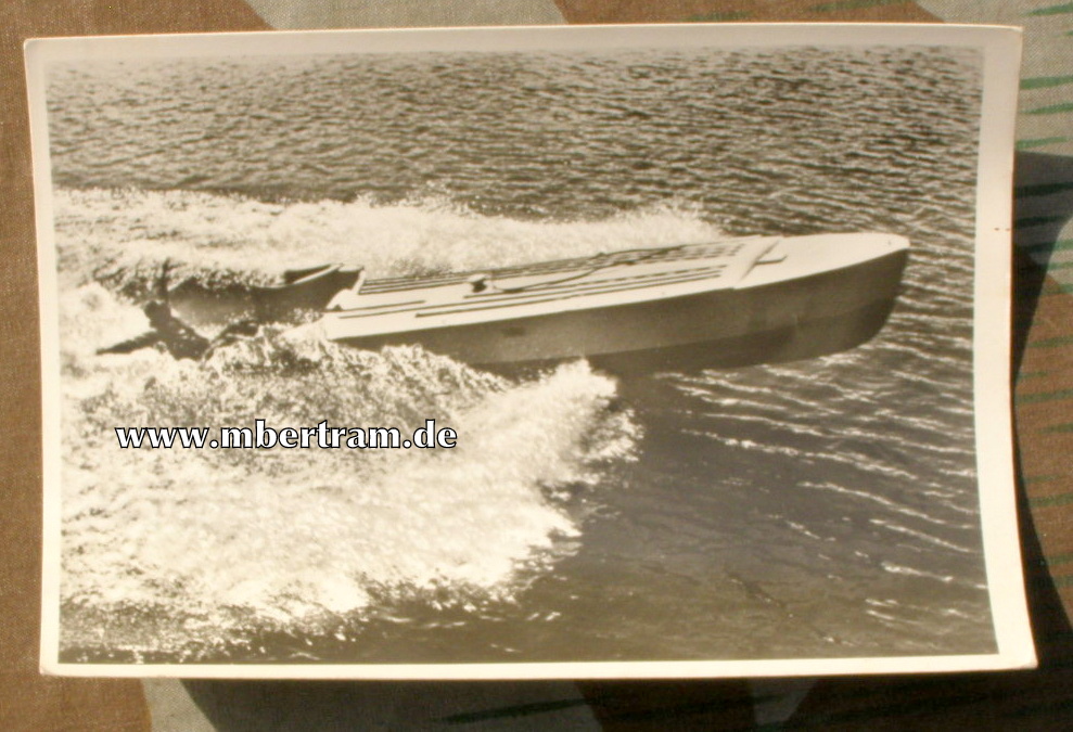 Kleinkampfmittel d. Kriegsmarine, Sprengboot kurz vor d. Ziel