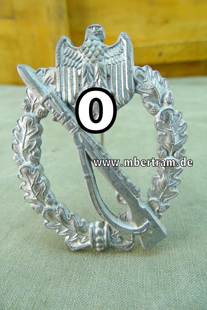 Infanteriesturmabzeichen in Silber, Feinzink versilbert, Hersteller " 2" Assmann