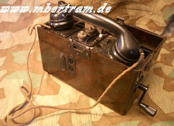 Wehrmachts Feldtelefon, Waa Abnahmeadler, Baujahr 1940.