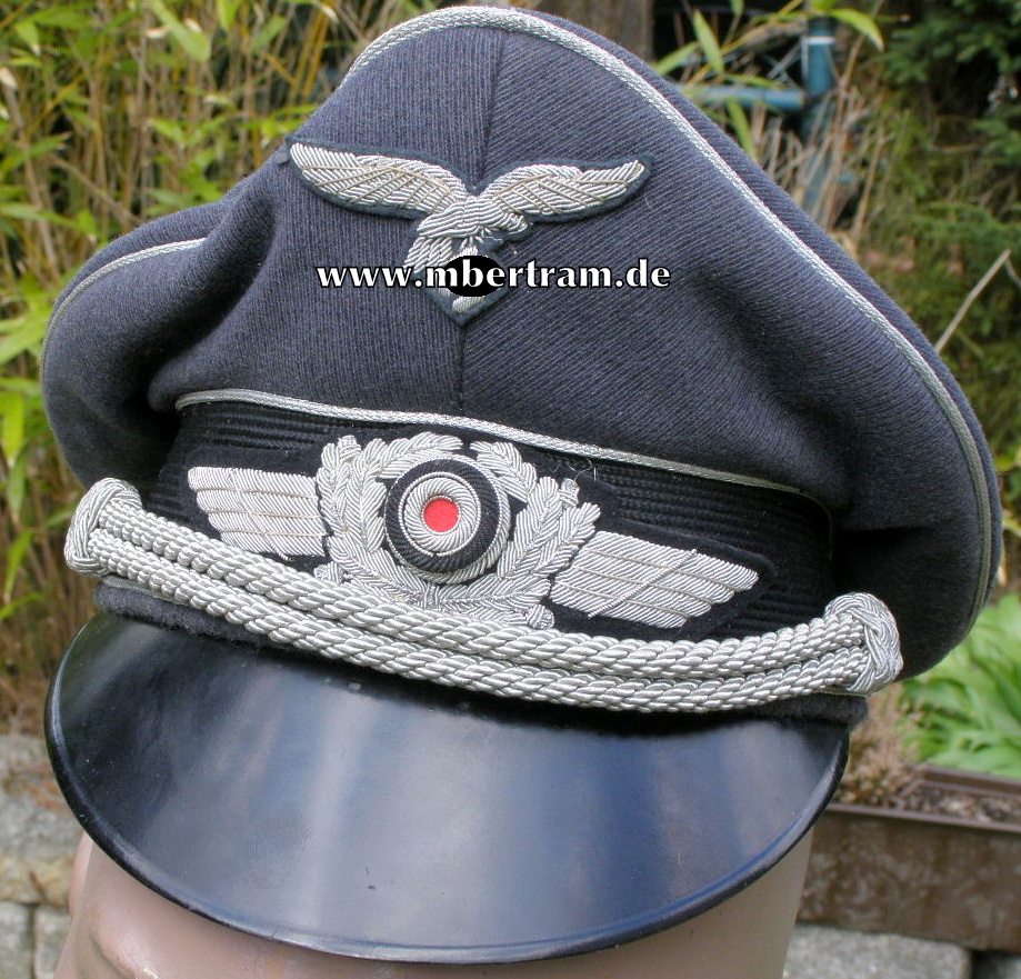 Luftwaffe Offiziers Schirmmütze. " Knautschform"um 1942