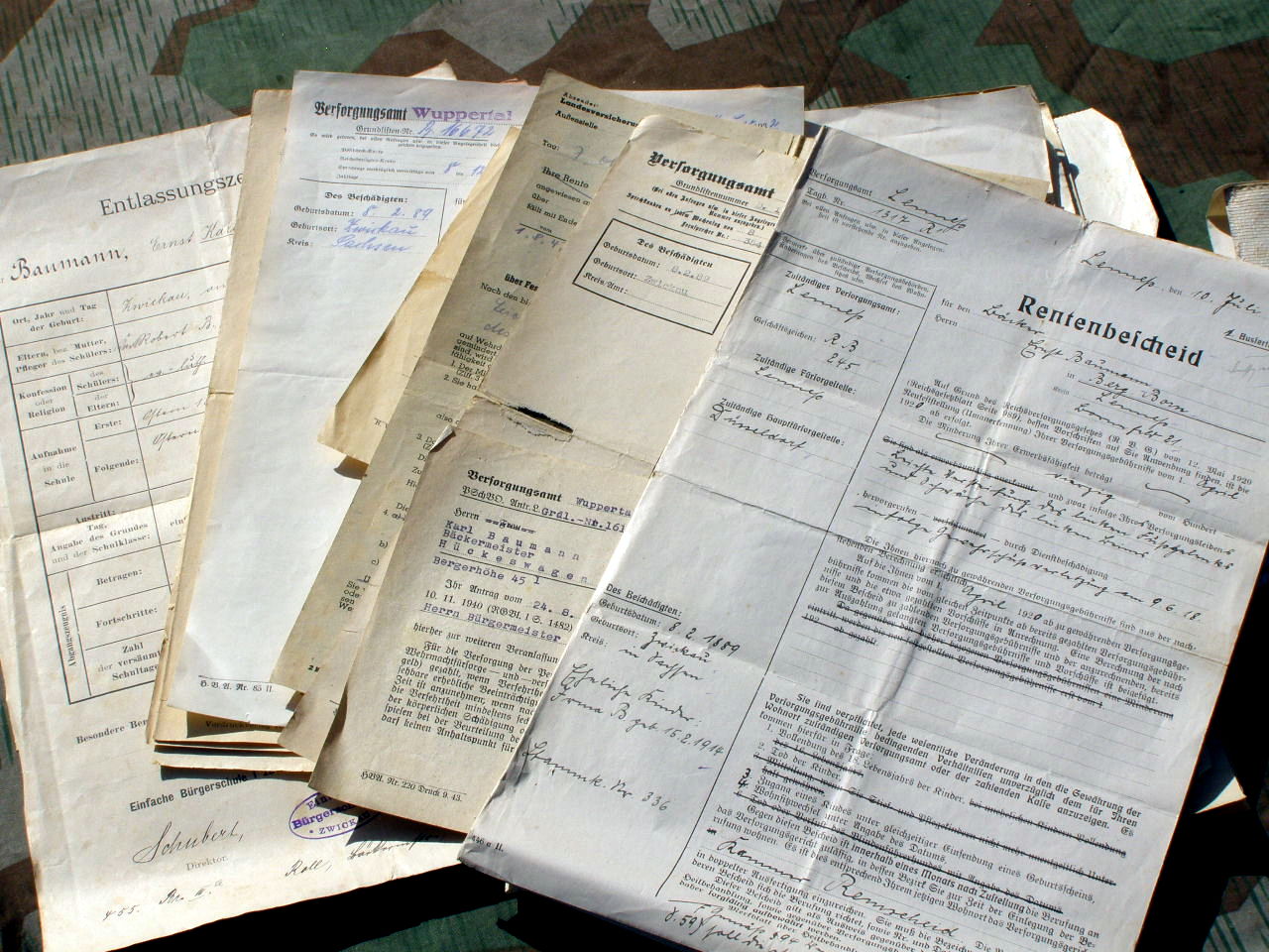12438-21 Dokumenten: 2. Kp. Inf. Rgt. 137, Urkunde EK2...