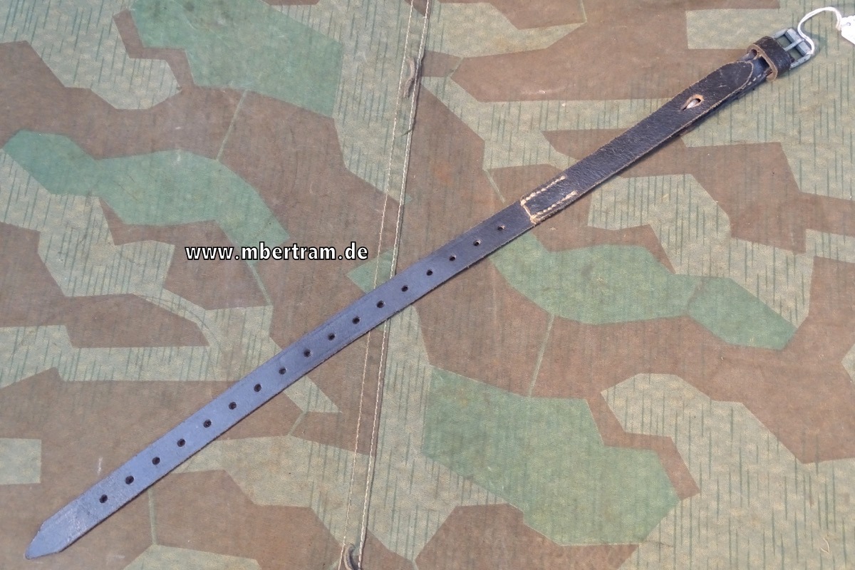 19612-1 Doppelpackriemen Wehrmacht , 1941, ca. 54cm mit Schnalle, Z 1-2