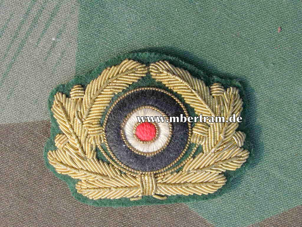 Schirmmützeneichenlaub, Kokarde f. General, handgestickt