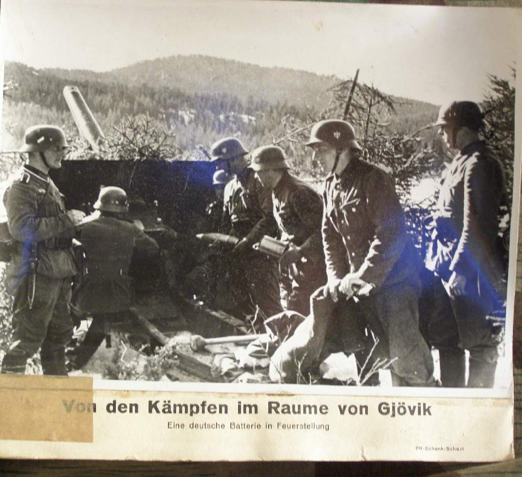 Deutsche Batterie in Feuerstellung im Raume Gjövik 17x24