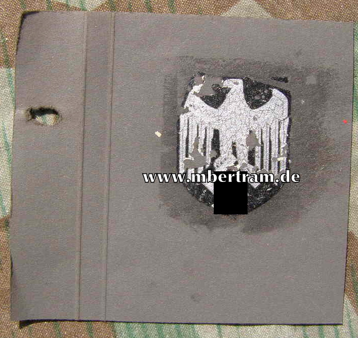 Original Wehrmachts Stahlhelmwappen Heer, aus Album