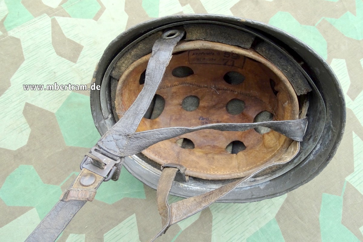 Luftwaffen Fallschirmjäger Helm  M 38, deutsch, 2. WK, Adlerwappen