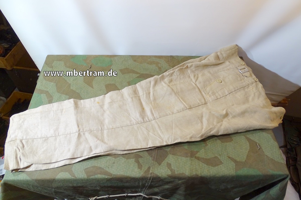 Lange Luftschutz Hose. Nesselstoff, wohl ungetragen. Schön gestempelt