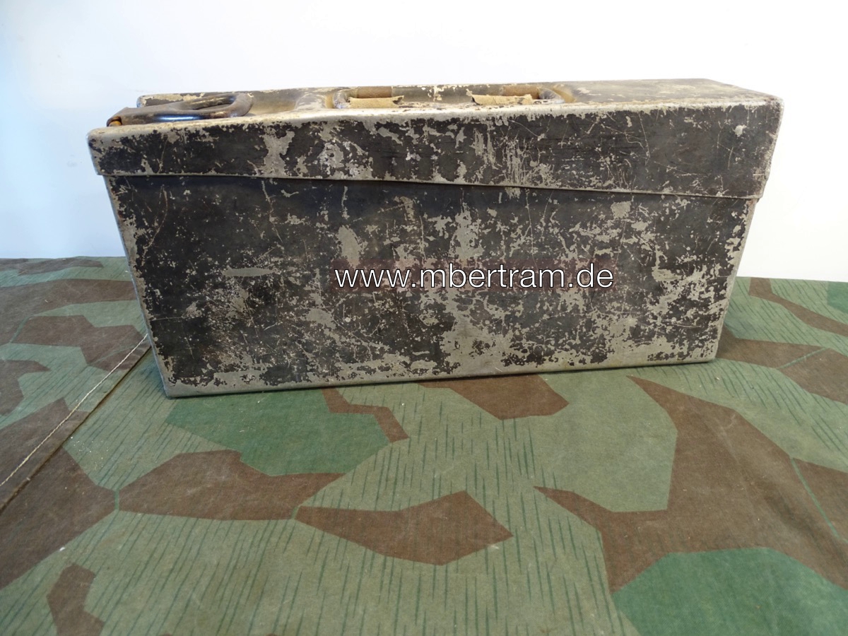 Luftwaffe / Fallschirmjäger / Felddivision Aluminium Gurtkasten blaugrau mit WaA