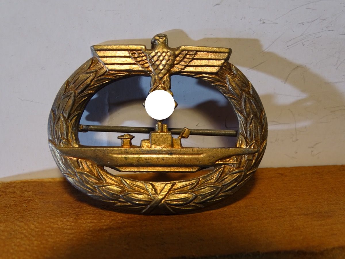 U-Boot Kriegsabzeichen, Feinzink,  "f.o" für den Hersteller Friedrich Orth, Wien 56