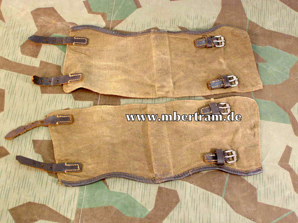 Wehrmacht Segeltuchgamaschen, mittelgrüner Leinenstoff. Hst: " R&K.St. 42". getragener Zustand