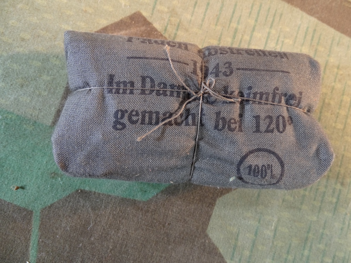 Großes Wehrmachts Verbandpäckchen, 1943, Söhngen & Co Wiesbaden