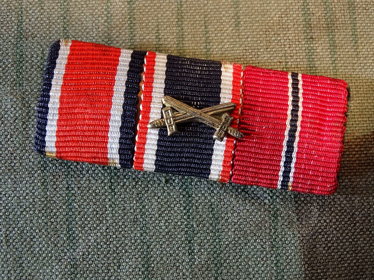 3er Bandspange eines Wehrmachts Angehörigen, EK 2 39, KvK, Ostmedaille