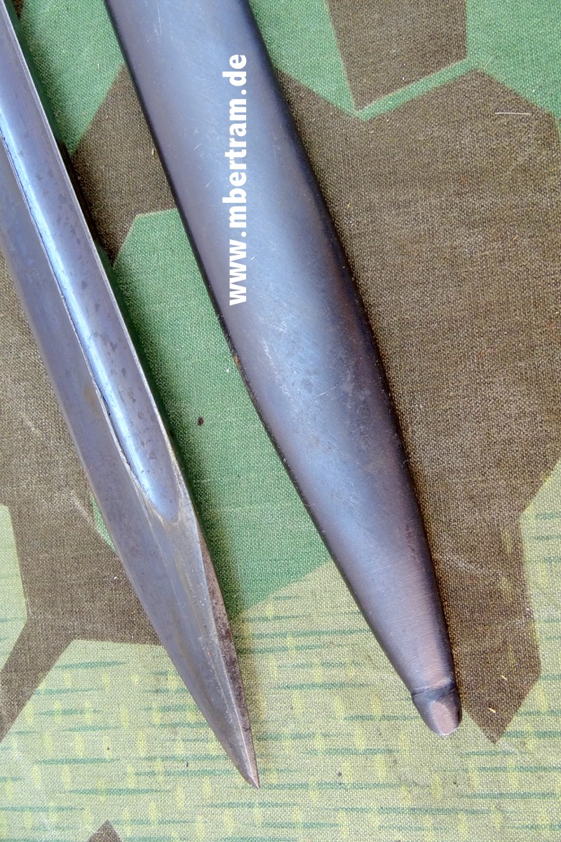 17634-7 Seitengewehr SG 84/98 um 1936, Holzgriffschalen, Repro Scheide