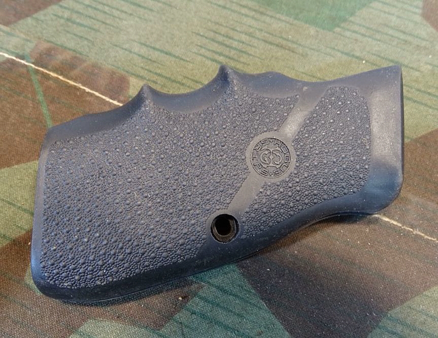 Doppelseitige Kunststoff/ Hartgummi Griffschale für  P CZ 75 Pistole 