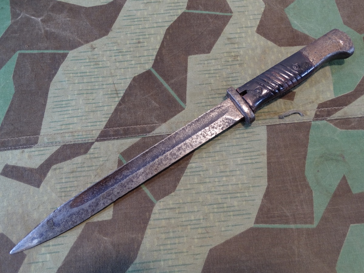 Seitengewehr 84/98, 2. WK, mit Bakelitt Griffschalen, Fundstück 