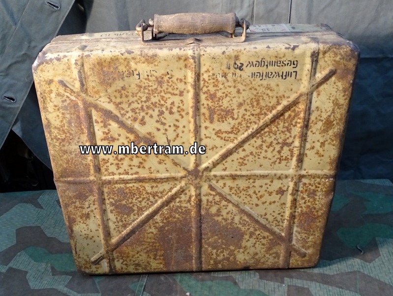 Blechkoffer für 16 Stck. 3,7cm Granaten mit Etiketten, Originalschrift- u Farbe
