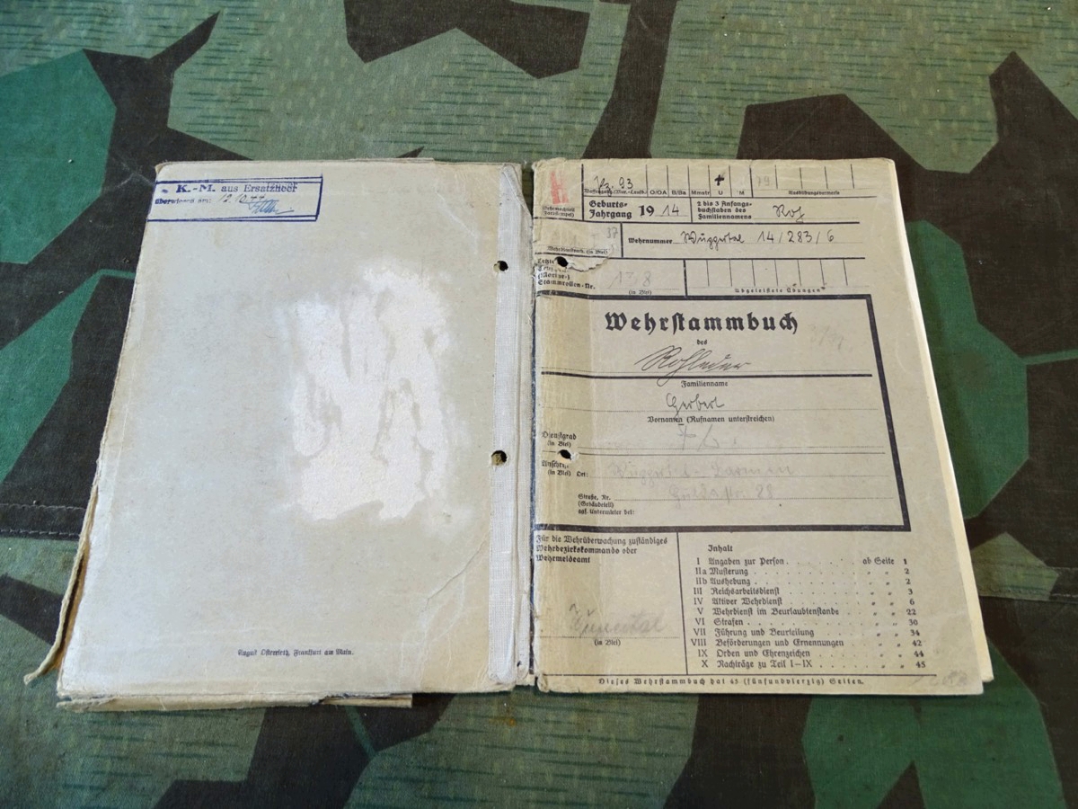 Wehrstammbuch Kraftfahrer/ Panzerfahrer  Panzer Rgt. 11, EK 1, Pz Kpf Abz. Etc