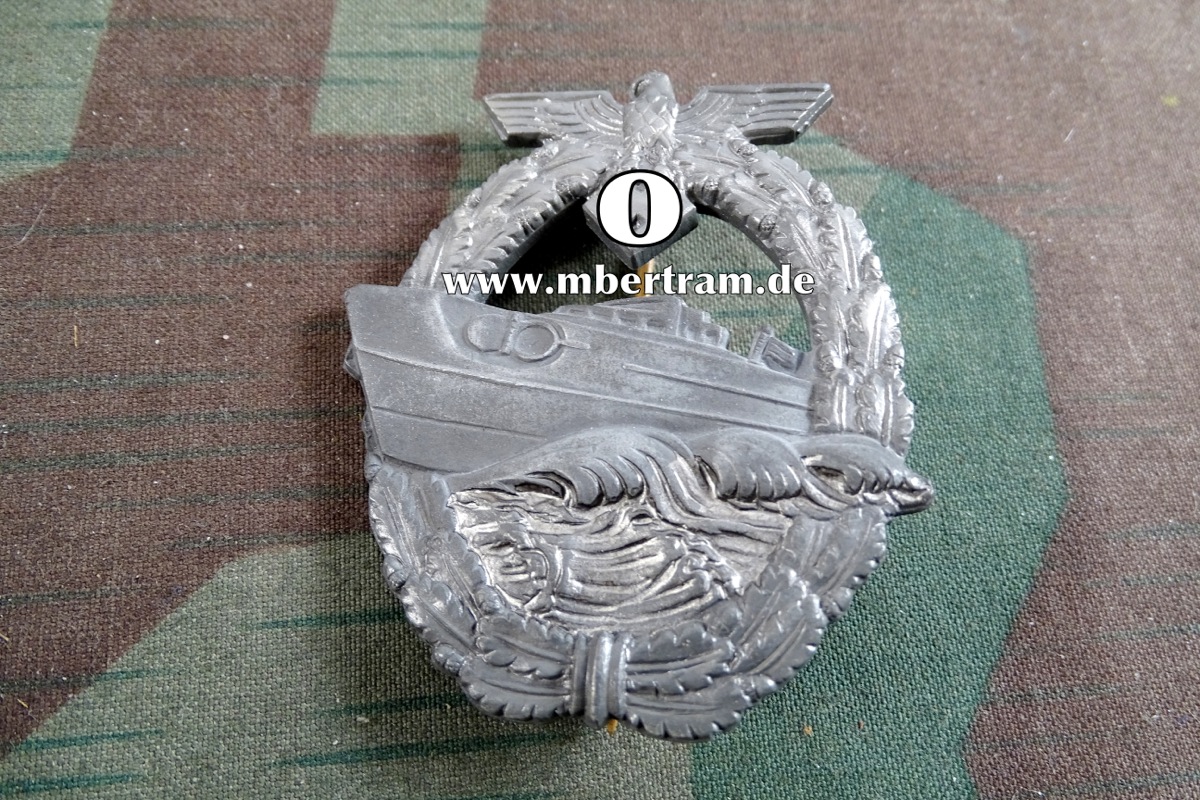 Schnellboot-Kriegsabzeichen 2. Form Feinzink, Hersteller "R.S." magnetische Nadel