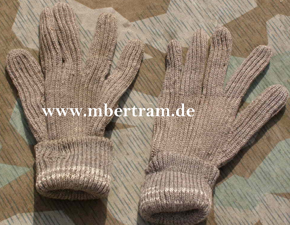 Wehrmacht typische graue Woll Handschuhe Gr. -2-