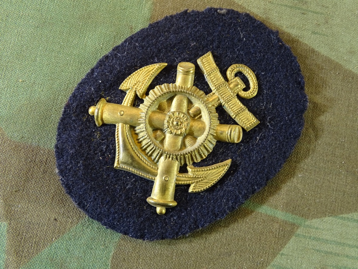 Kriegsmarine Ärmelabzeichen Laufbahn Artillerie  Mechanikermaat für den Überzieher, Scharnhorst