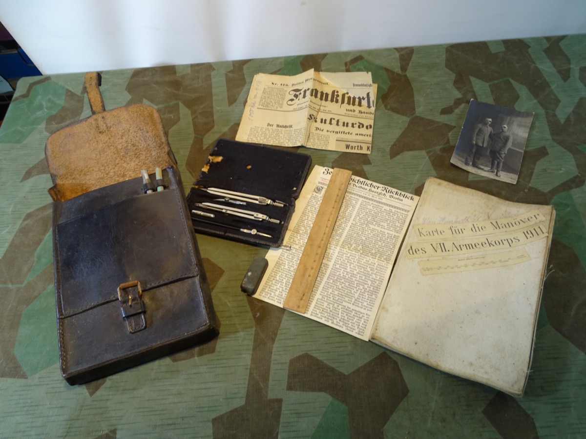 Kartentasche 1. Weltkrieg, deutsches Reich um 1916, mit Stiften und Karten
