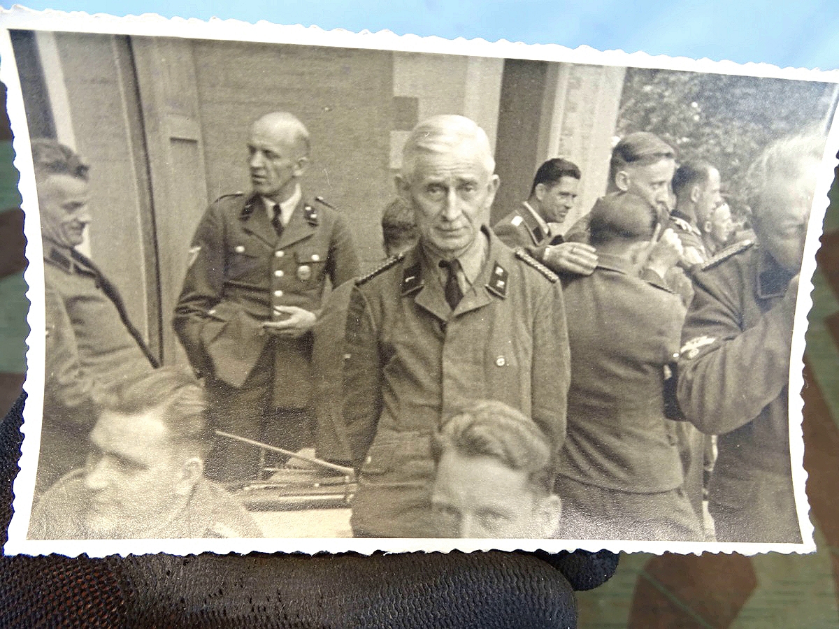 Foto mit mehreren NSKK Männern in Uniform 