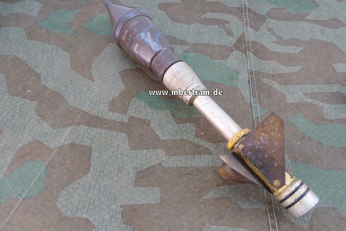 Deko Übungs Rakete / Rocket Leichte Panzerfaust 44 (PZFGR) anti-tank rocket
