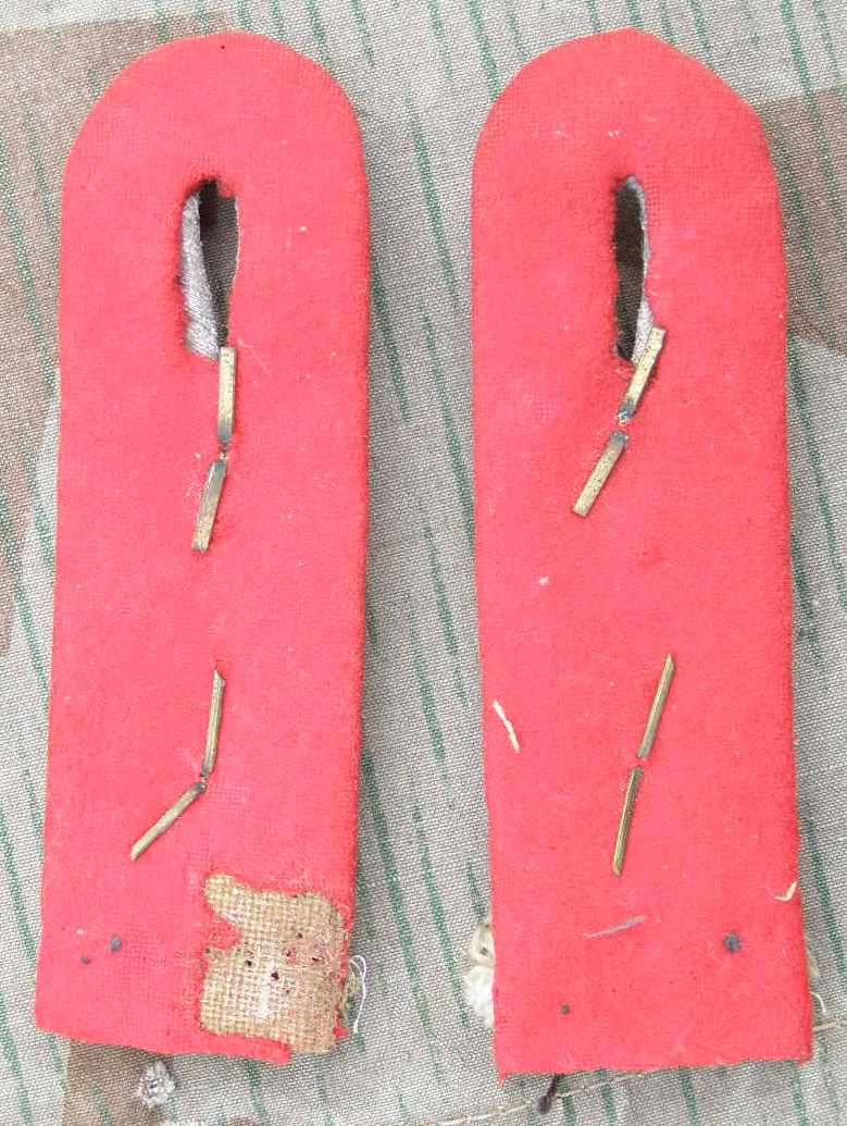 Paar Schulterklappen Hauptmann Luftwaffe Flak od. Artillerie