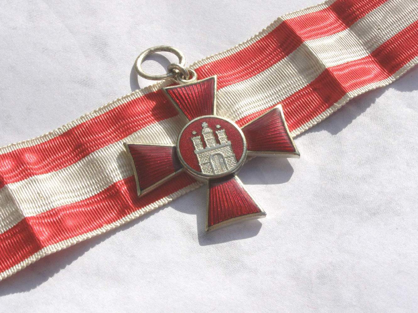Hanseatenkreuz der Stadt Hamburg am Band