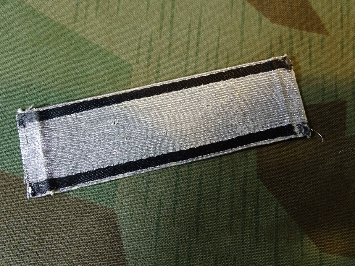 Metallgewebte Unterlage für Panzervernichtungsabzeichen durch Einzelkämpfer.