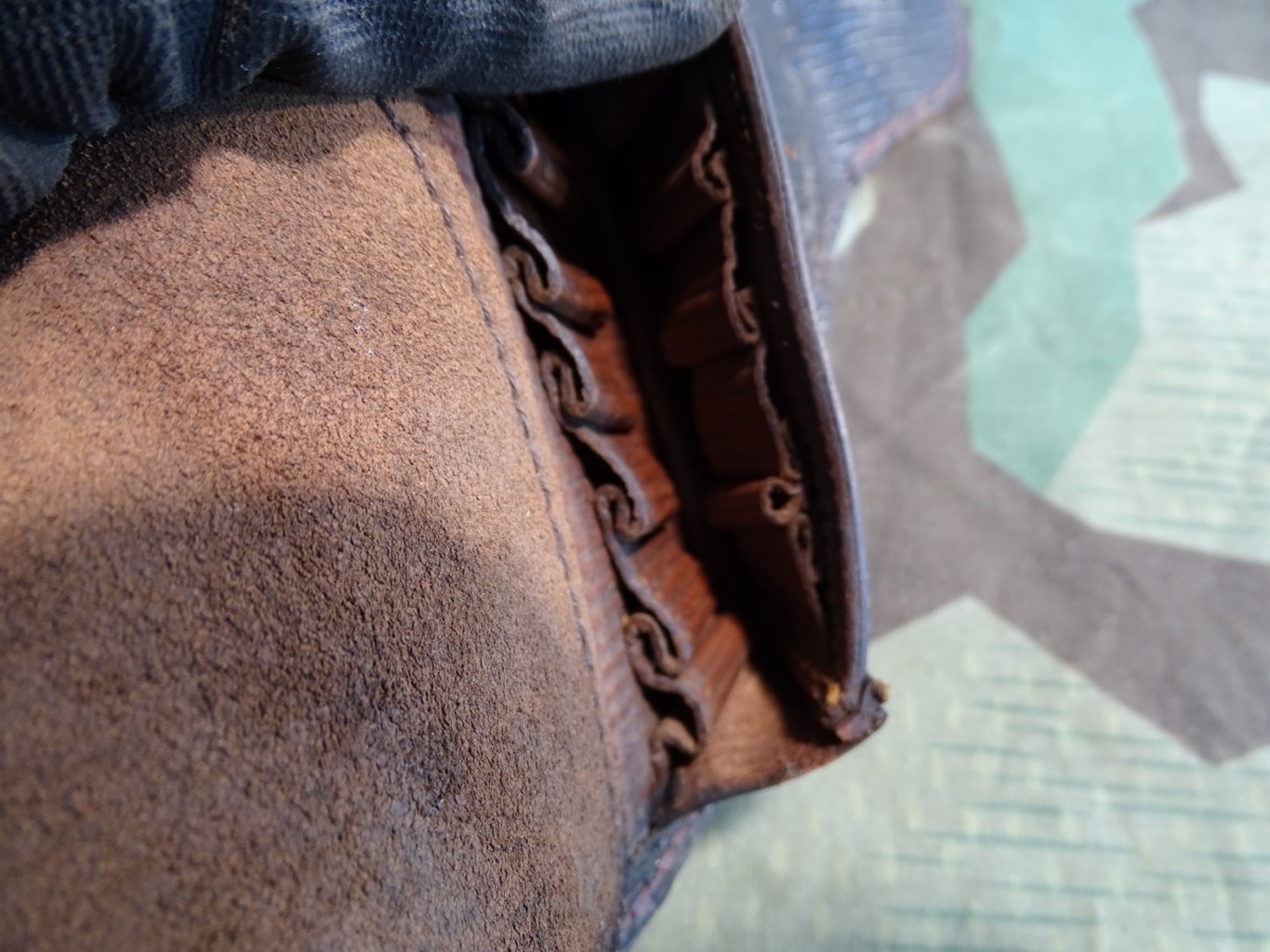 Tasche/ Holster M/85 für Reichsrevolver Bauart M 1885, späte Fertigung um 1916 in dünnerem Leder