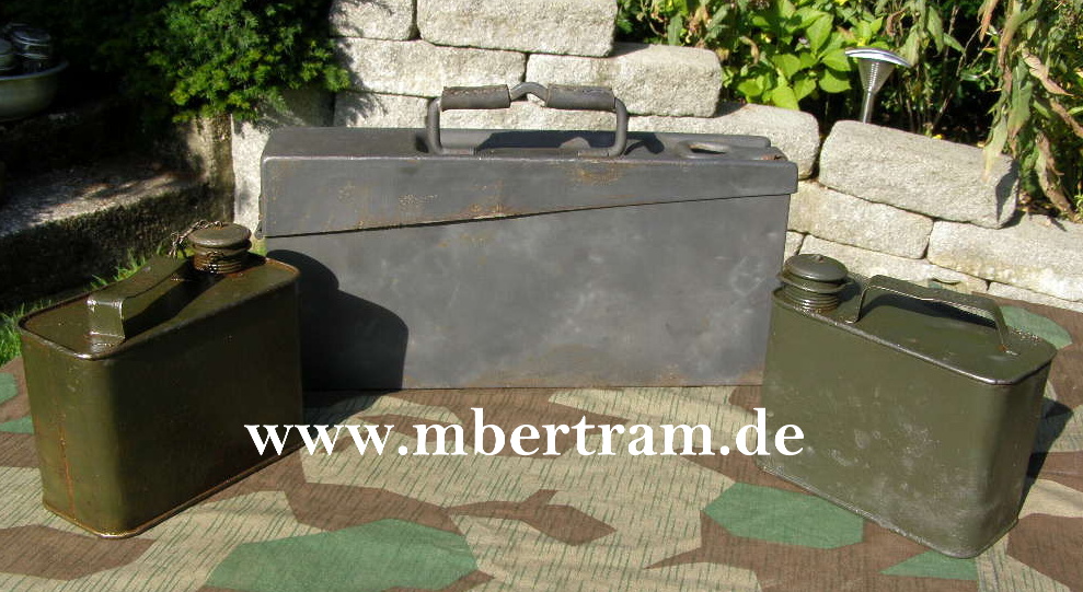 MG 34/42 Waffenmeister Patr.Kasten 34, m. 2 Ölkanistern