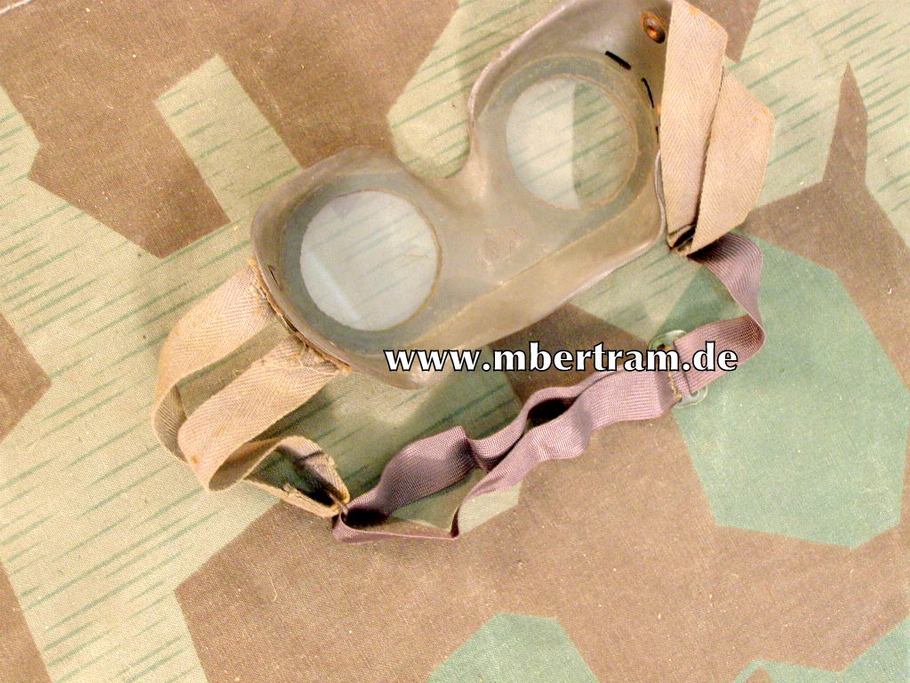 U-Boot / Kriegsmarine Wetterschutzbrille. Gummi, grün 1941