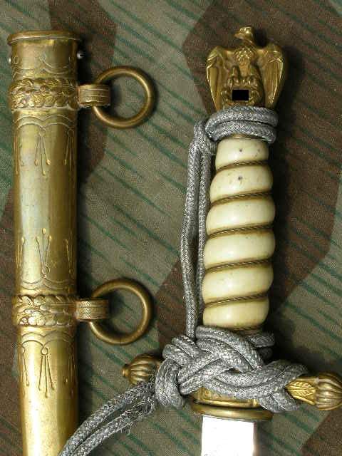 KRIEGSMARINE OFFIZIERSDOLCH:"E u.F.Hörster, Solingen"