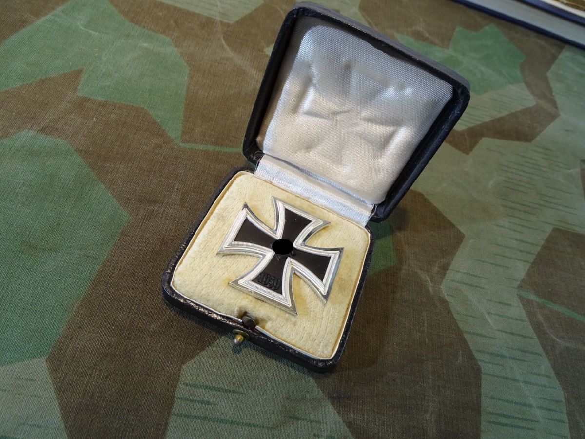 Eisernes Kreuz 1. Klasse 1939 im Etui , TOP Zustand