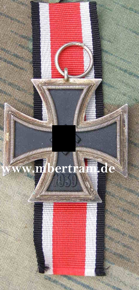 EISERNES KREUZ 1939 2. KLASSE AM BAND o. HERSTELLER