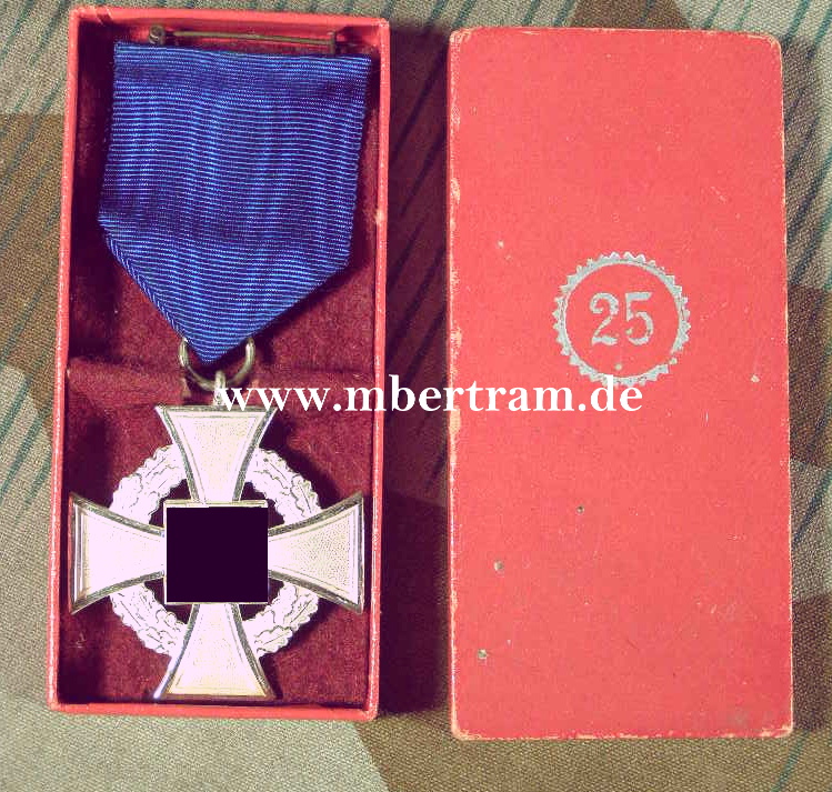 TREUDIENST- EHRENZEICHEN für 25 JAHRE, SILBER, Etui