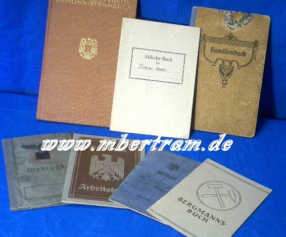 1982-1 Dokumente: Arb.buch, Militärpass 1WK, Wehrpass 2.WK