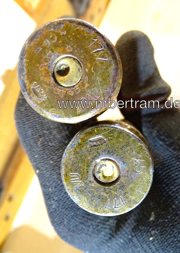 20768-6 Frühe Holz Munitionskiste für 100 Stück 2 cm Spr. Gr. Patr. Flakmunition, mit Inhalt
