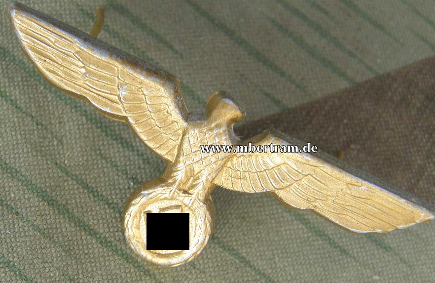Mützenadler Kriegsmarine, Feinzink, um 1944 / 45 lackiert