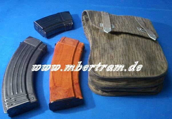 NVA Magazintasche mit 3 Kalaschnikov Magazinen