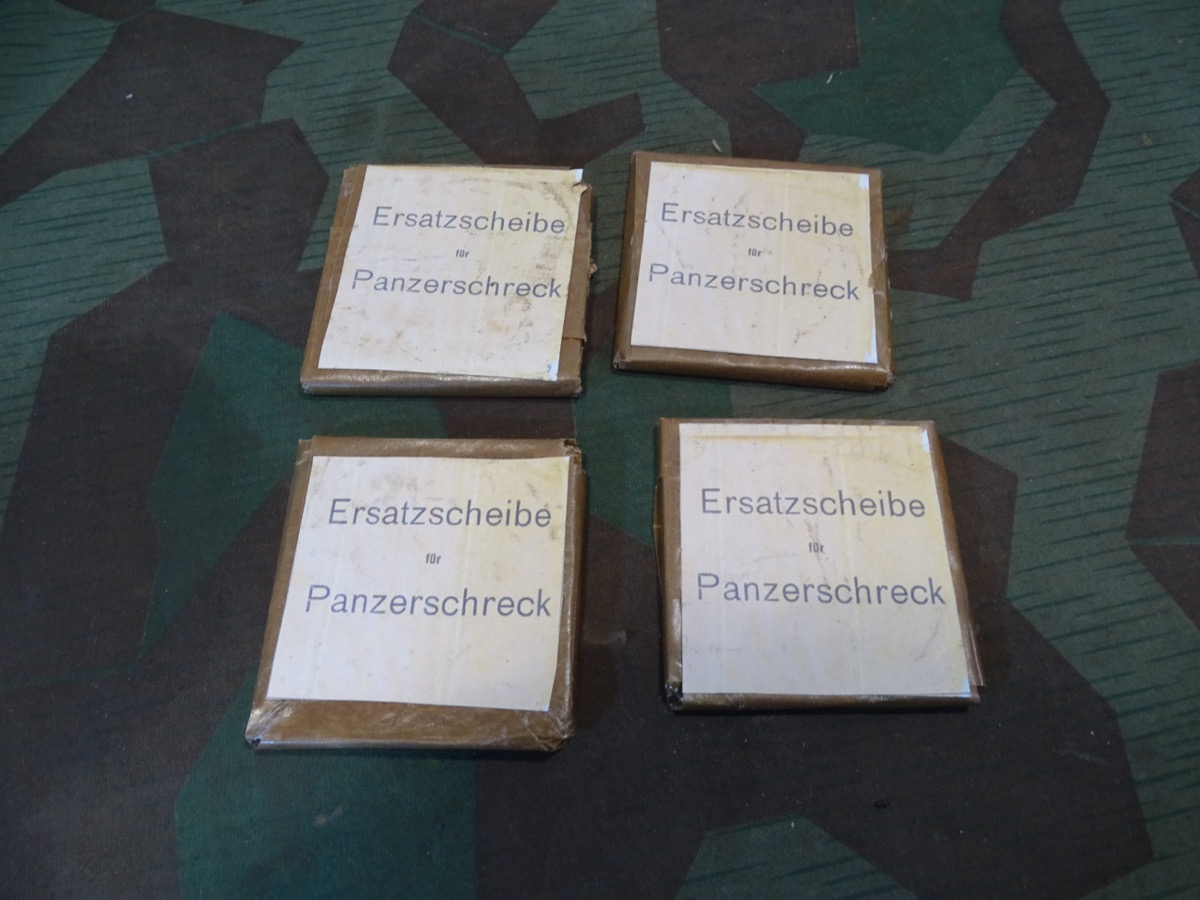 Repro " Ersatzscheibe für Panzerschreck" in Papierverpackung